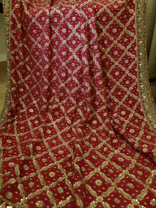 Laal Noor – The Radiant Red
